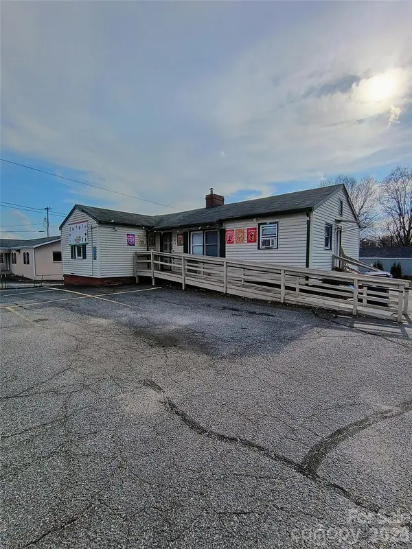 632,644,652 S Broadway ST, Forest City, NC 28043
