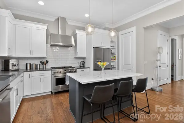 2815 Hillside Springs DR, Charlotte, NC 28209