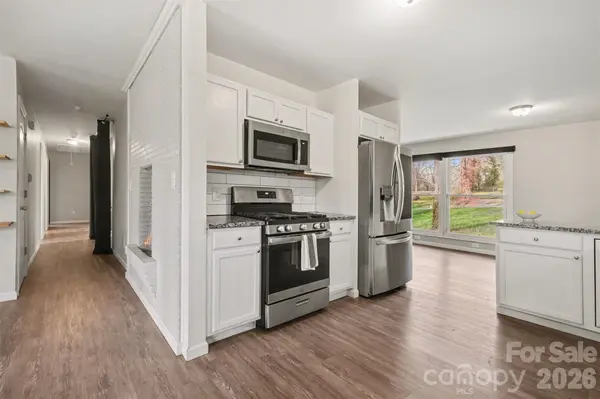 1548 Westbrook CIR, Gastonia, NC 28052