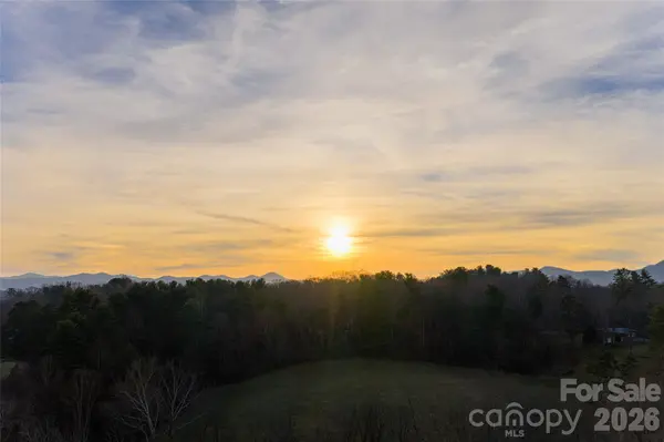 65 Owenby RD, Candler, NC 28715
