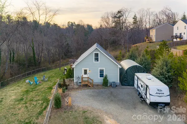 65 Owenby RD, Candler, NC 28715