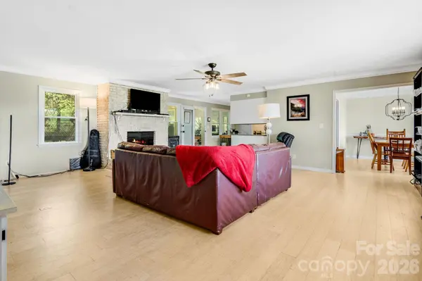 1737 Whitesides RD, Forest City, NC 28043