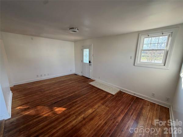 405 Jug Wilson ST, Morganton, NC 28655