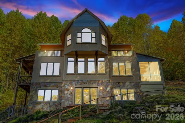 97 Old Cove RD, Black Mountain, NC 28711