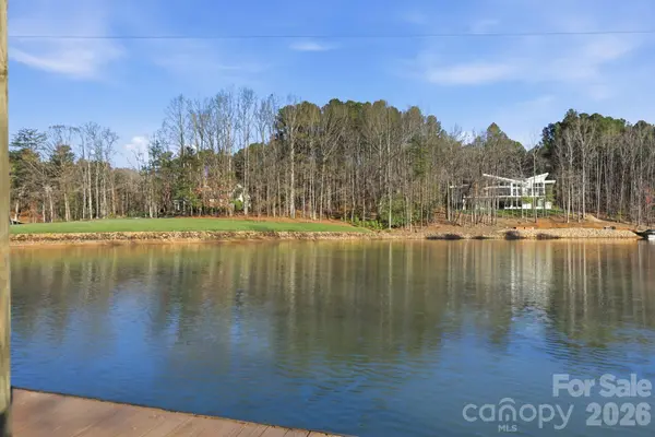232 Apache RD, Troutman, NC 28166