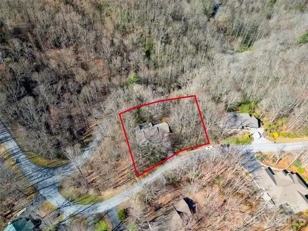 63 Wanei CT, Brevard, NC 28712