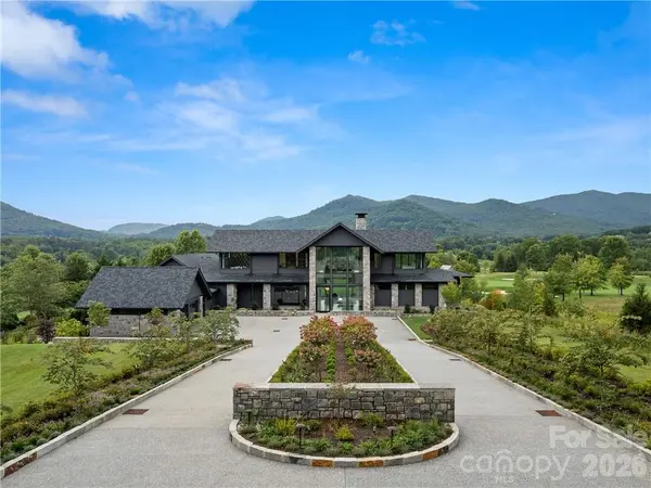 214 Folkestone LN, Arden, NC 28704