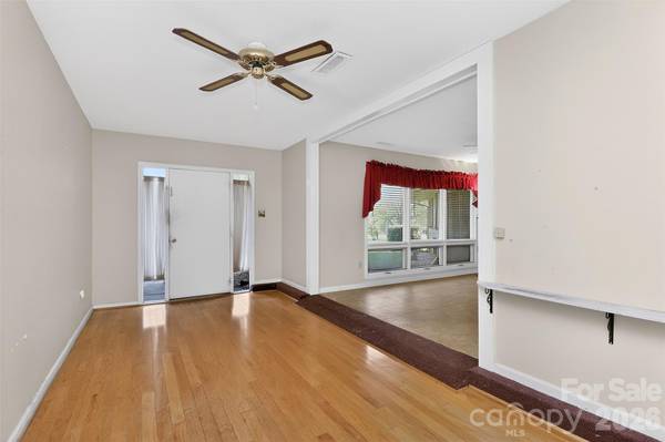 9516 Westmoreland RD, Cornelius, NC 28031