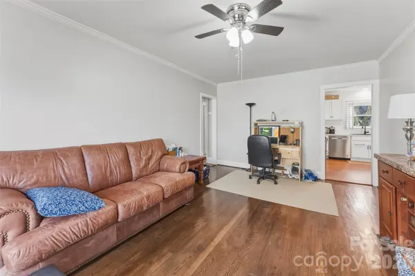 1213 E Park DR, Gastonia, NC 28054