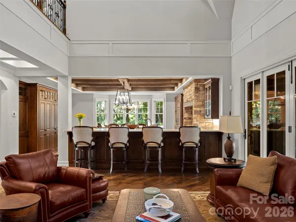 1946 White Tree TRL, Arden, NC 28704