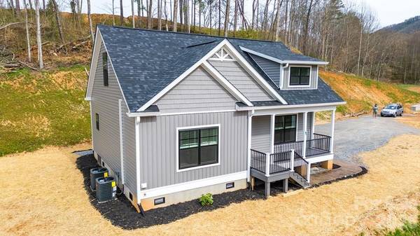 67 Patterson DR, Dillsboro, NC 28725