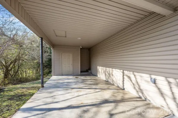 280 Flat Creek Church RD, Weaverville, NC 28787