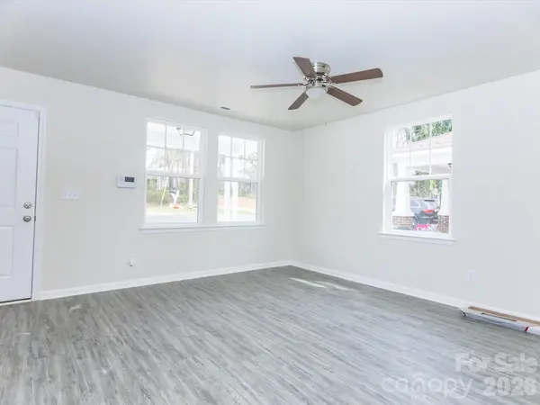 540 Broadway CT, Statesville, NC 28677