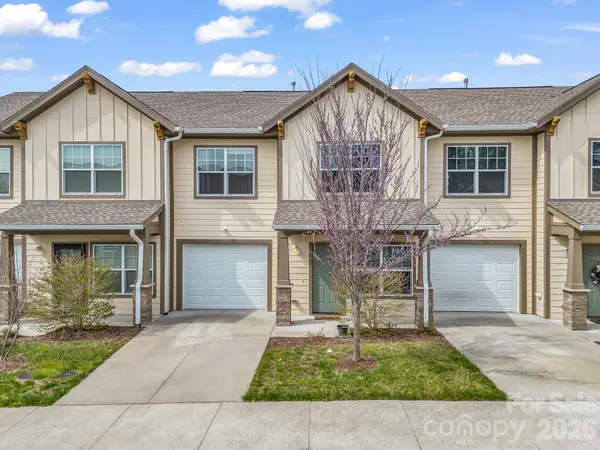 1106 Lynwood Forest RD, Arden, NC 28704