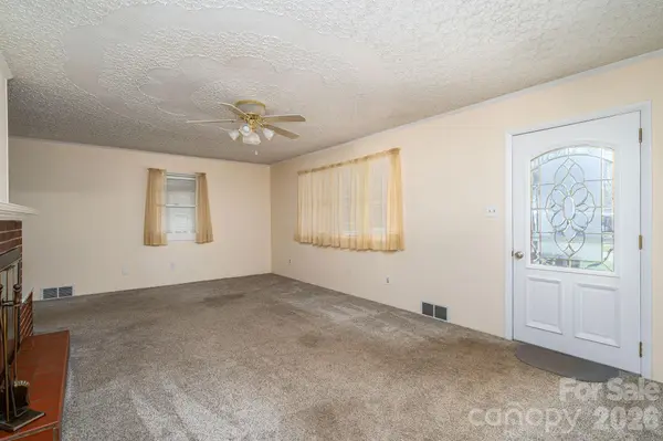 608 N State ST, Lincolnton, NC 28092