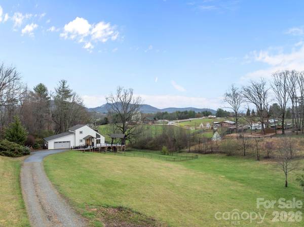 234 Justice Ridge RD, Candler, NC 28715
