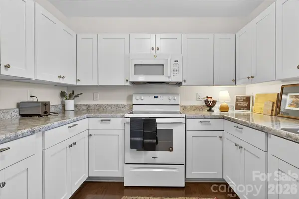 5 S 1st ST, Belmont, NC 28012