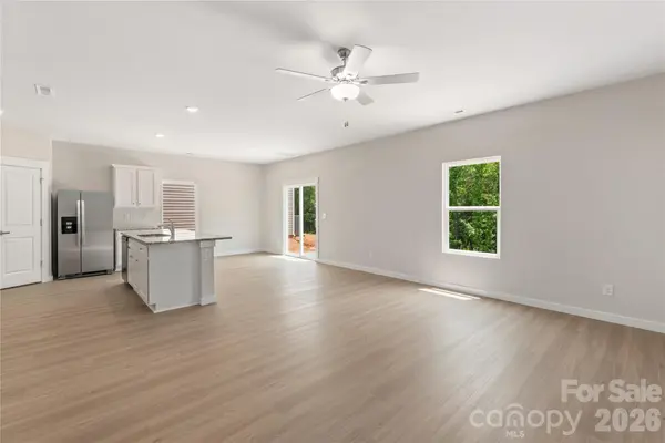 3416 Robindale DR, Winston Salem, NC 27107