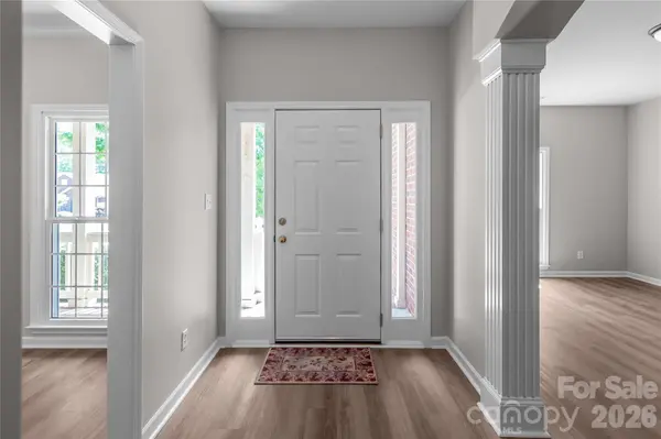 10713 Ridge Acres RD, Charlotte, NC 28214