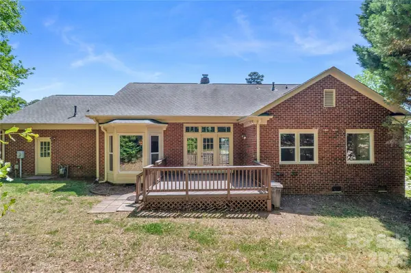10713 Ridge Acres RD, Charlotte, NC 28214