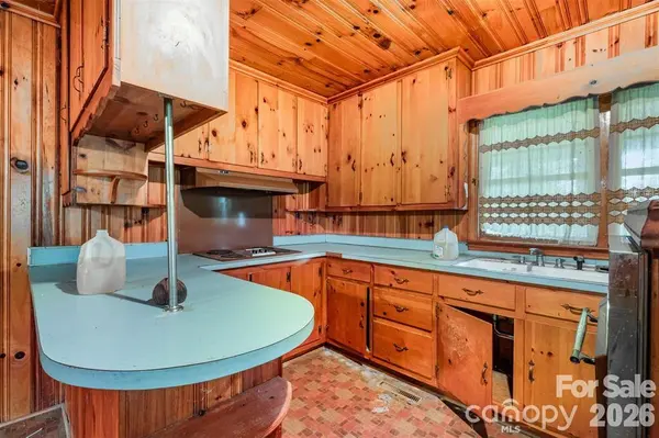 2412 Daves DR, Shelby, NC 28150