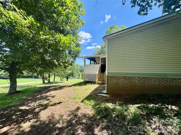 121 C & K DR, Taylorsville, NC 28681