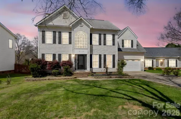 10413 Friarsgate RD, Huntersville, NC 28078