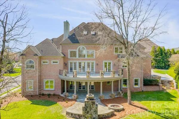 1900 Funny Cide DR, Waxhaw, NC 28173