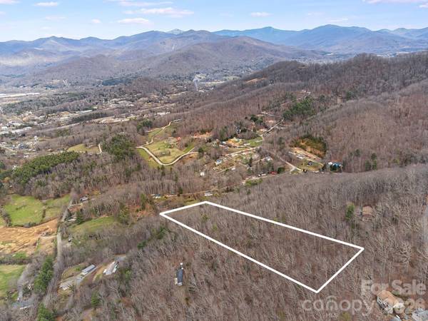 99999 Oak Ridge RD, Swannanoa, NC 28778