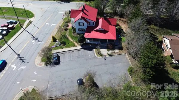 4 Northcrest DR, Weaverville, NC 28787