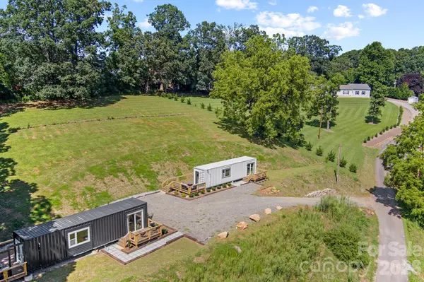 8 & 10 George Allen RDG #A & B, Arden, NC 28704