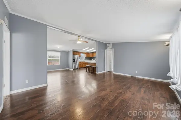 315 W Mcdowell ST, Morganton, NC 28655