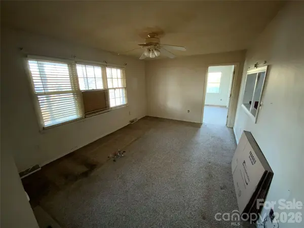 154 Lovelace RD, Forest City, NC 28043