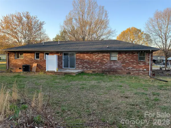 154 Lovelace RD, Forest City, NC 28043