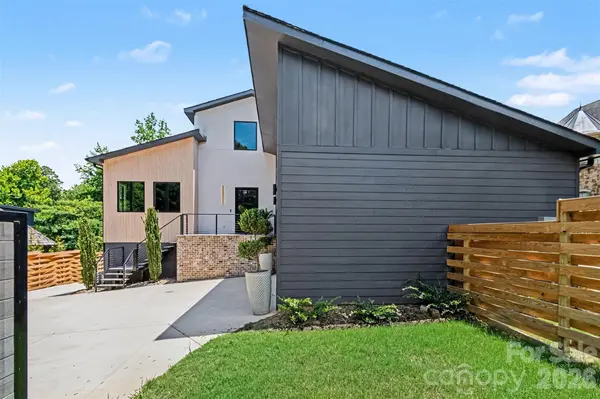 1423 S Wendover RD, Charlotte, NC 28211