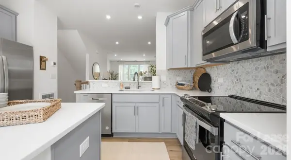 2635 W Trade ST #Tate, Charlotte, NC 28208