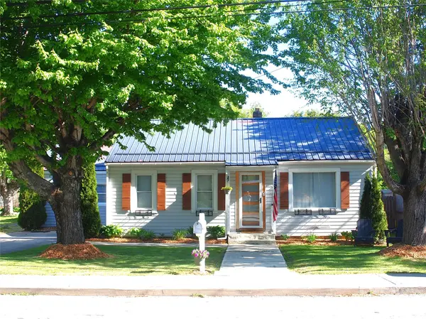 316 Hazelwood AVE, Waynesville, NC 28786
