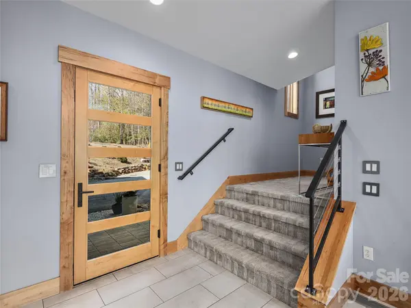 15 Sourwood LN, Fletcher, NC 28732