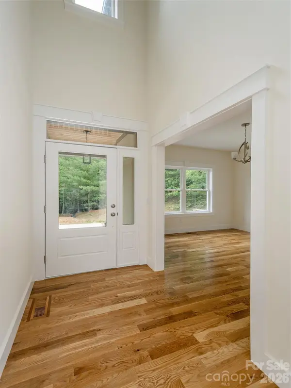 366 Mistletoe TRL, Hendersonville, NC 28791