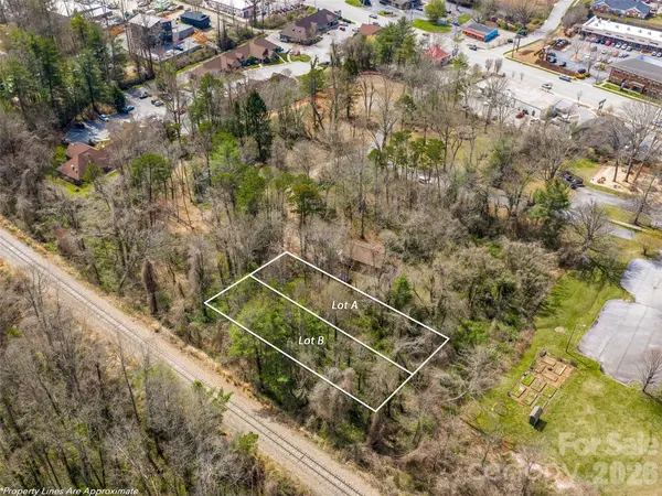 99999 Summit AVE #B, Asheville, NC 28803