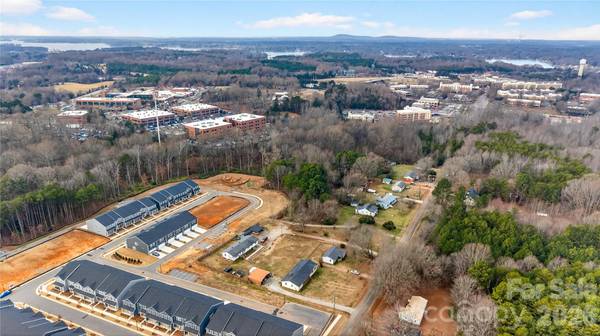 169 Crossrail RD, Mooresville, NC 28115