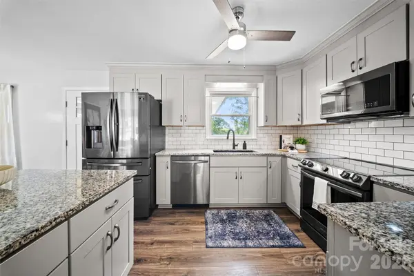 3832 Elkwood CT, Concord, NC 28025