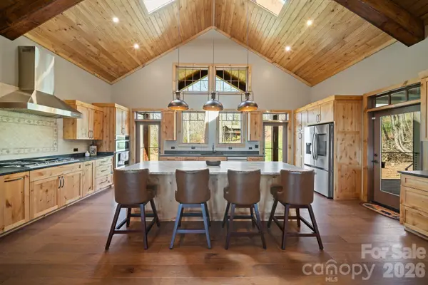 296 Austin Mountain DR, Burnsville, NC 28714