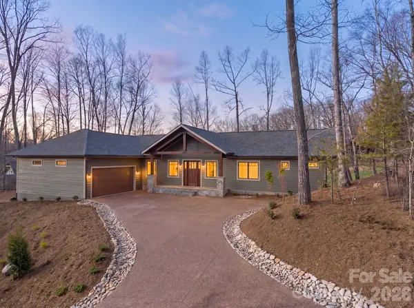 296 Austin Mountain DR, Burnsville, NC 28714