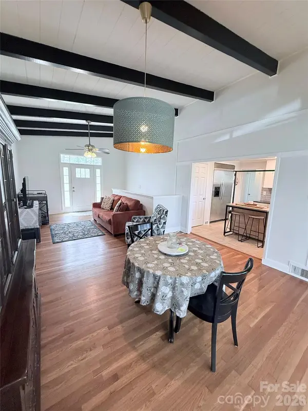3743 Crosland RD, Winston Salem, NC 27106