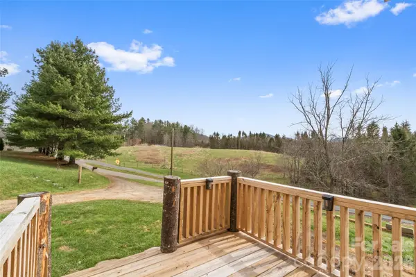 138 Robert Phillips RD, Bakersville, NC 28705