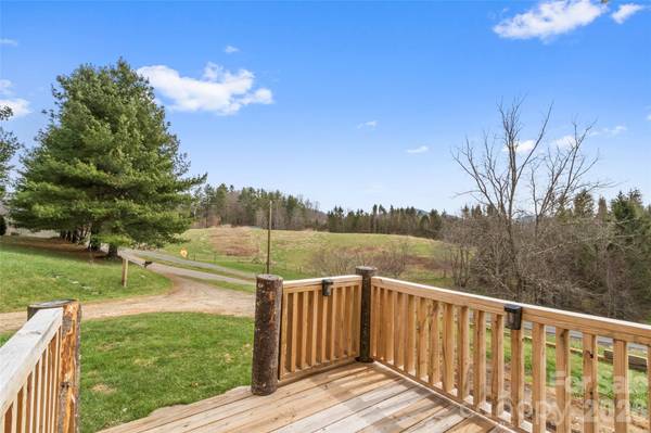 138 Robert Phillips RD, Bakersville, NC 28705