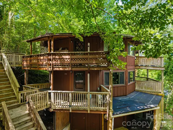 355 Sunset DR, Asheville, NC 28804