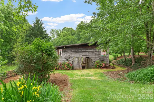11820 State Highway 197 None S, Burnsville, NC 28714