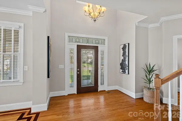 123 Hedgewood DR, Mooresville, NC 28115